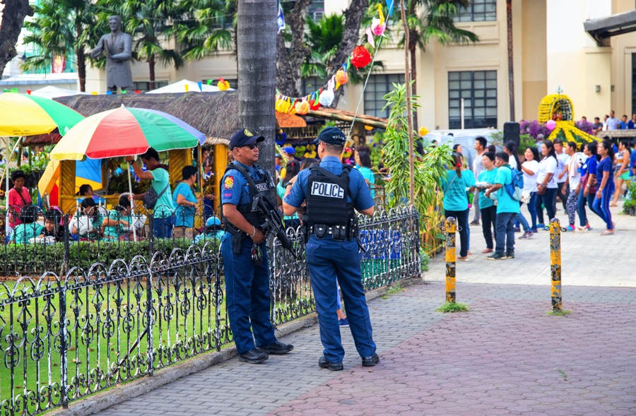 フィリピン　路上　街　治安　警察