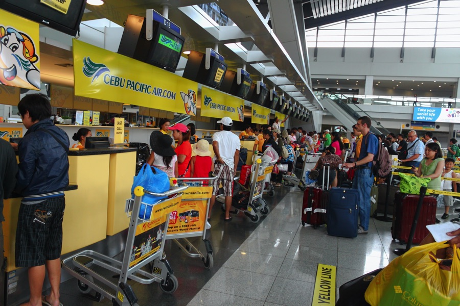 フィリピン　空港　セブパシフィック　チェックインカウンター